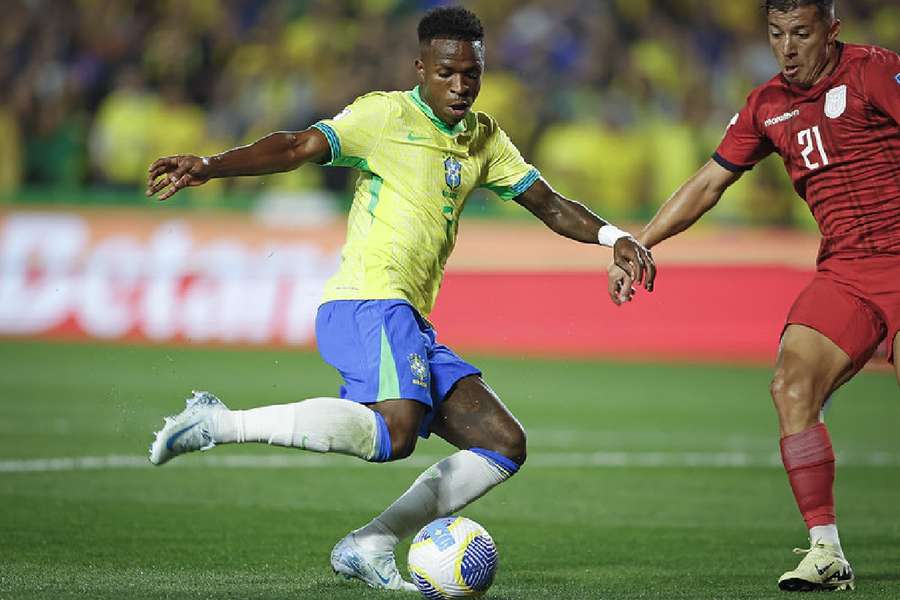 Vinicius Junior ainda não conseguiu convencer com a canarinha