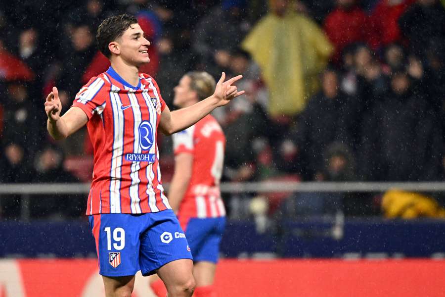 Atletico Madrid's Argentine forward #19 Julian Alvarez celebrates scoring the opening goal