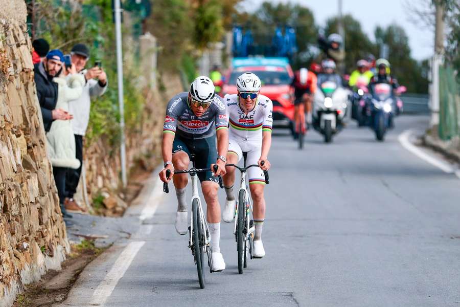 Souboj Matthhieua van der Poela a Tadeje Pogačara ozdobil závod Milan - San Remo.