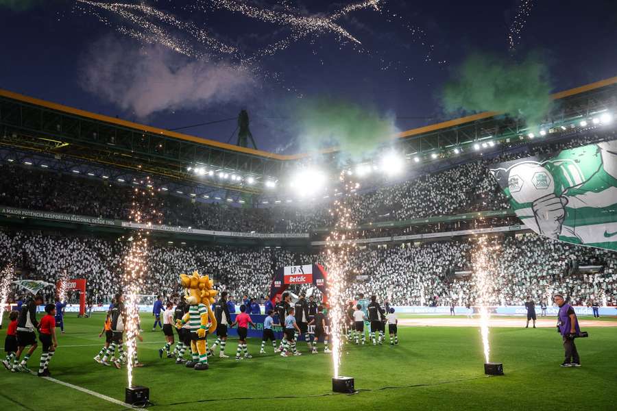 FC Porto castigado com interdição da zona dos grupos organizados de adeptos FC Porto castigado com interdição da zona dos grupos organizados de adeptos