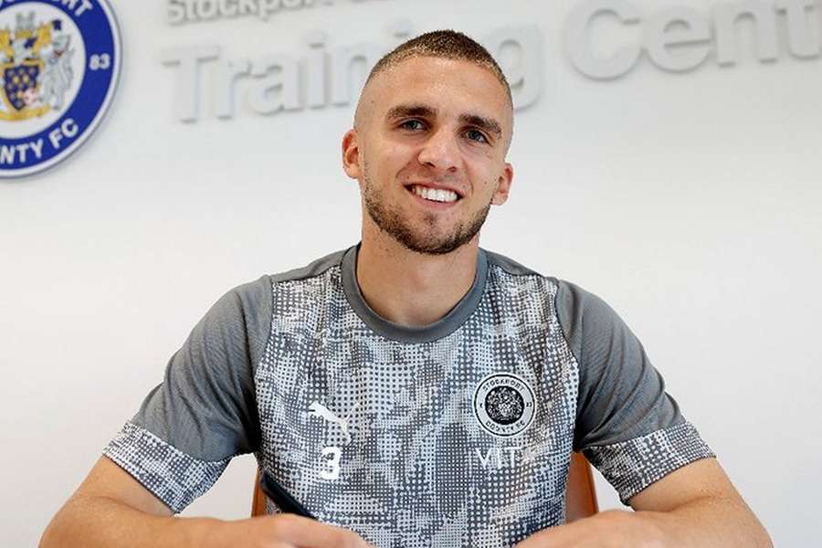 DONE DEAL: Stockport welcome Burnley fullback Dodgson