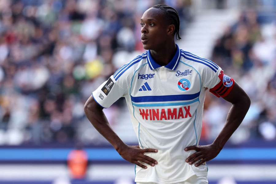 "J'ai fait des erreurs", Emegha réagit à sa suspension d'un match actée par Strasbourg