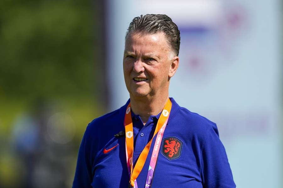 Louis van Gaal: ”E timpul să ne concentrăm la fotbal”