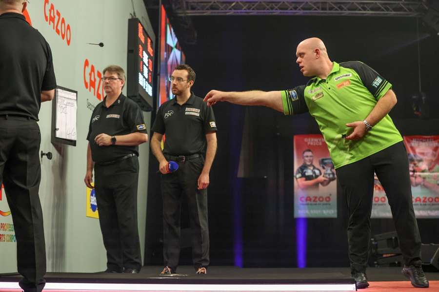 Michael van Gerwen is de enige nog overgebleven Nederlander in Mineshead