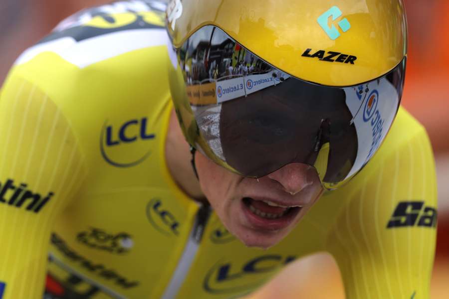 Vingegaard tijdens de 16e etappe van de Tour de France