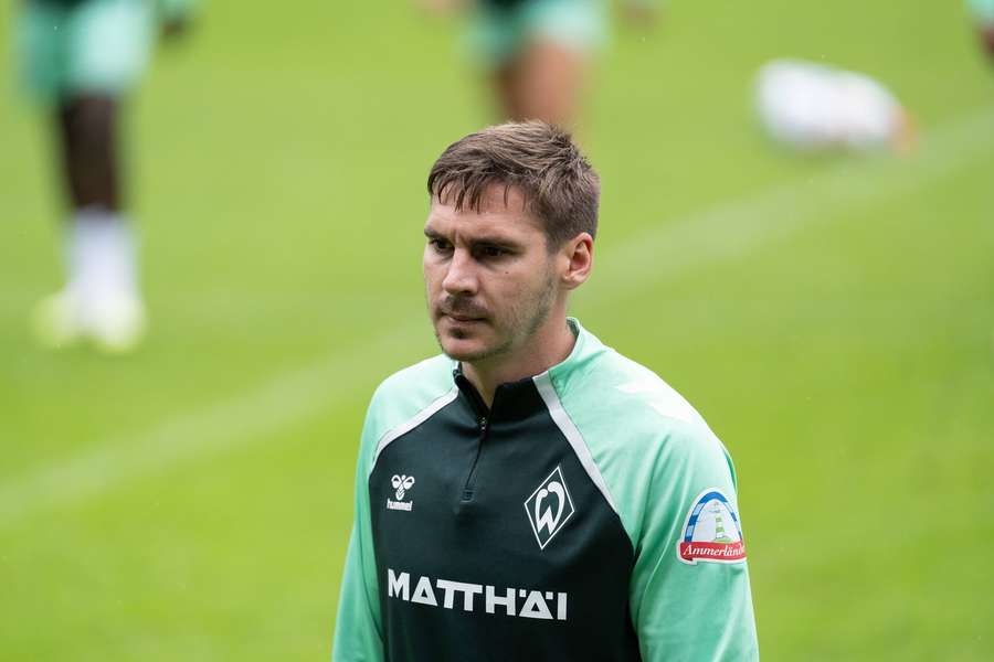 Maximilian Wöber é baixa no Werder Bremen