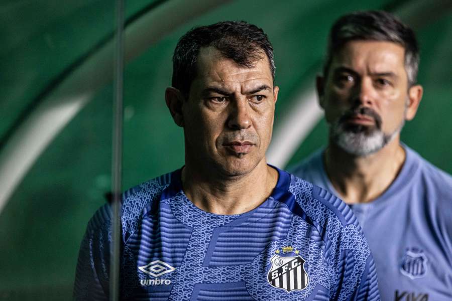 Santos de Carille vem de derrota para o Goiás