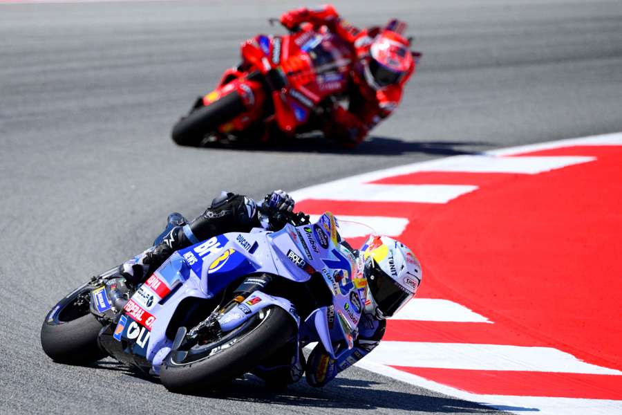 Álex frena a Marc en Montmeló 