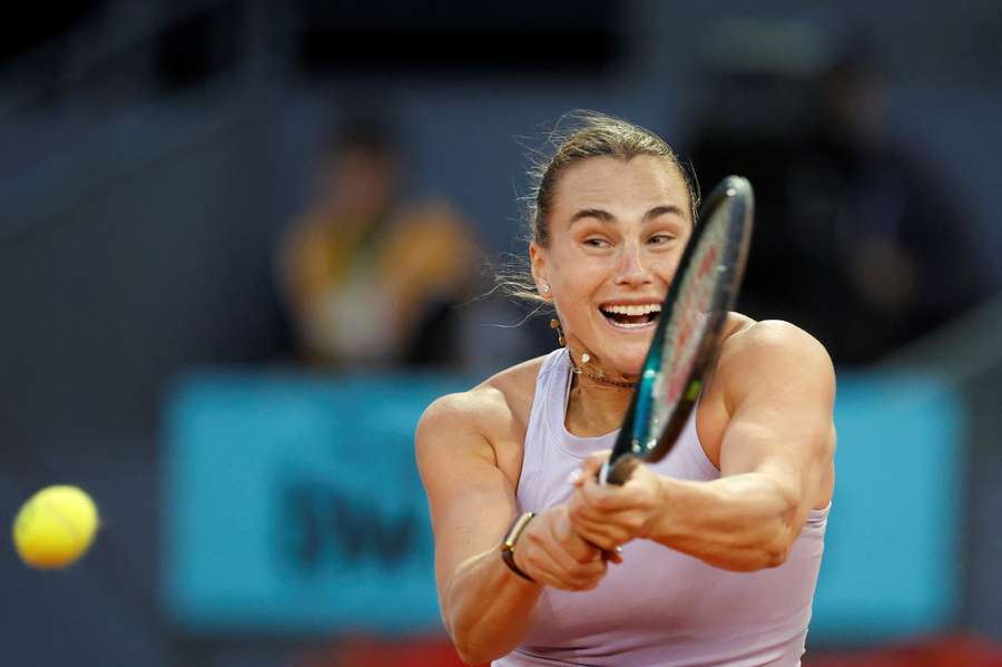 Sabalenka długo musiała się bronić, ale pokonała Kostiuk i zagra w półfinale