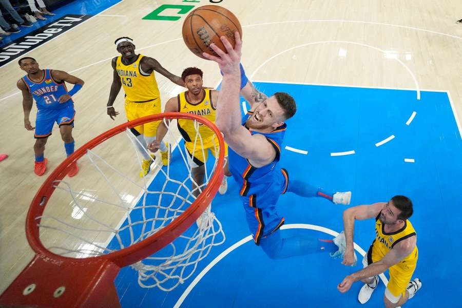 Hartenstein kämpft nach den NBA-Finals mit anhaltender Probleme an der Achillessehne.