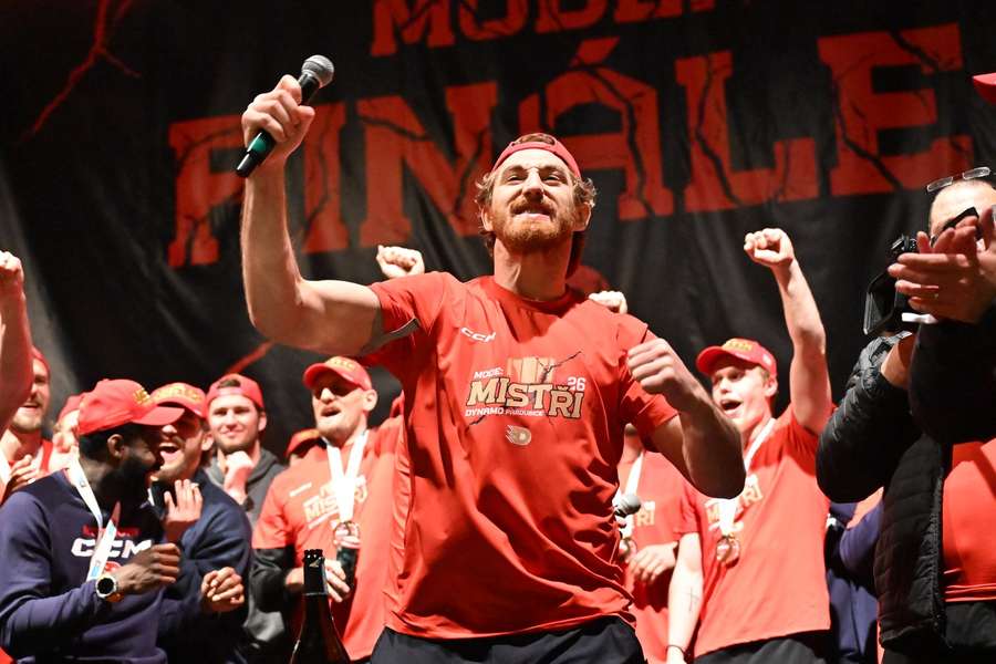 Lukáš Sedlák během mistrovských oslav.