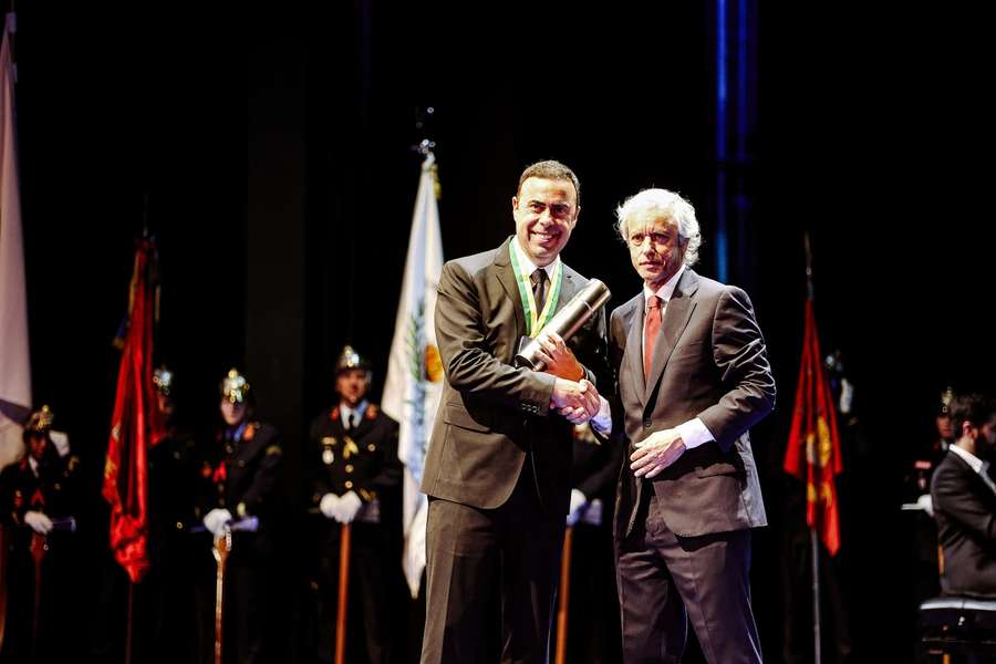 Miguel Ribeiro recebeu Medalha de Mérito Municipal Desportivo atribuída pela Câmara Municipal de Vila Nova de Famalicão.