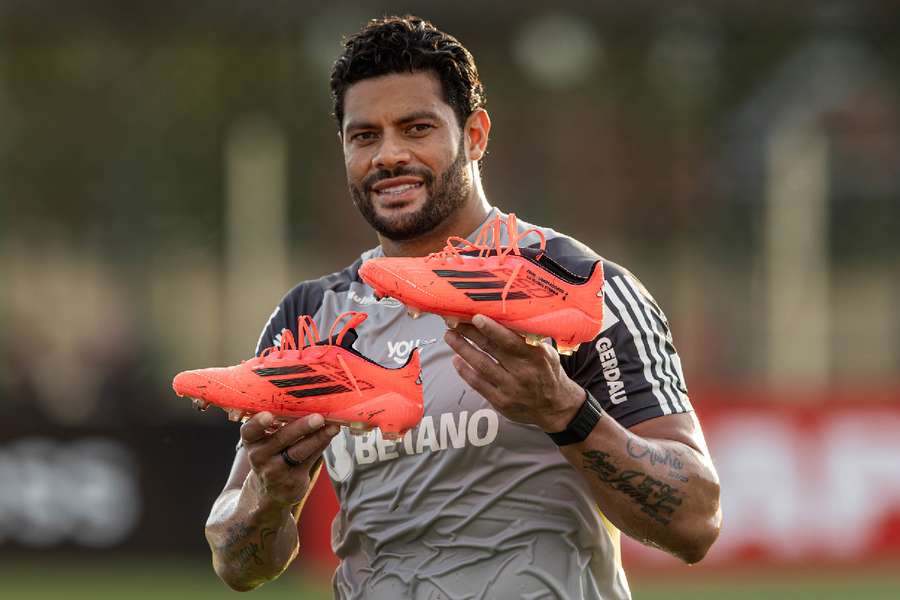 Hulk durante o treino do Atlético-MG na Argentina