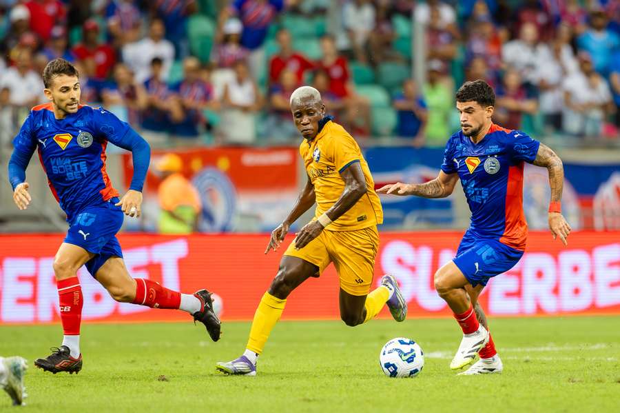 Na ida, o Bahia venceu o Retrô por 3 a 2