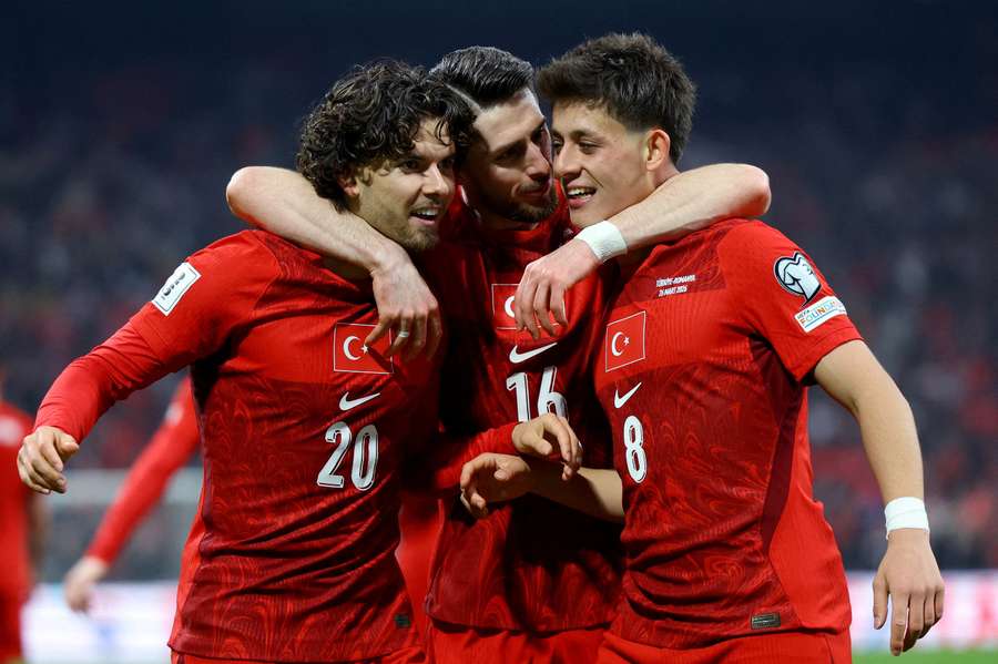 Arda (r.) übernimmt immer mehr Verantwortung Arda (r.) übernimmt immer mehr Verantwortung