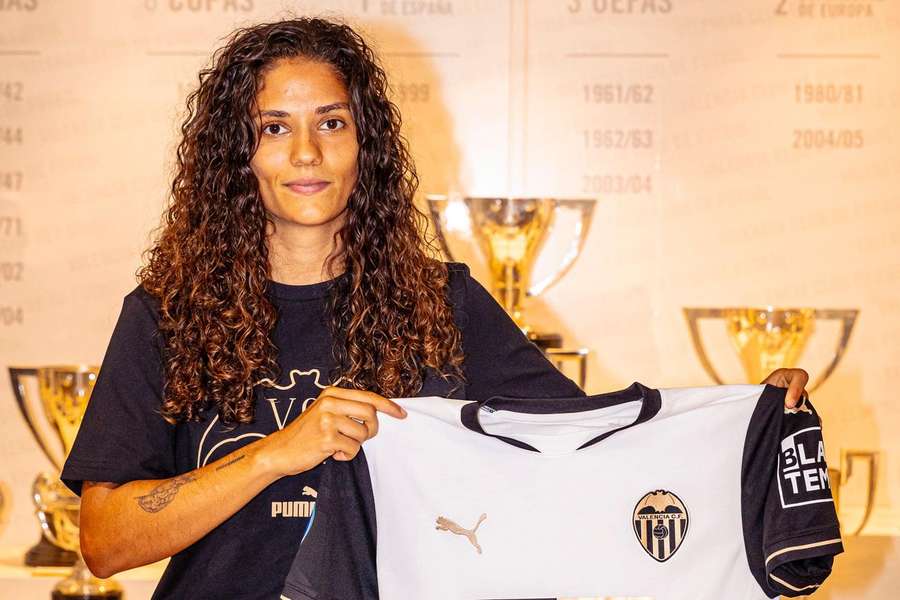 Sofia Silva assinou contrato de dois anos com o Valência