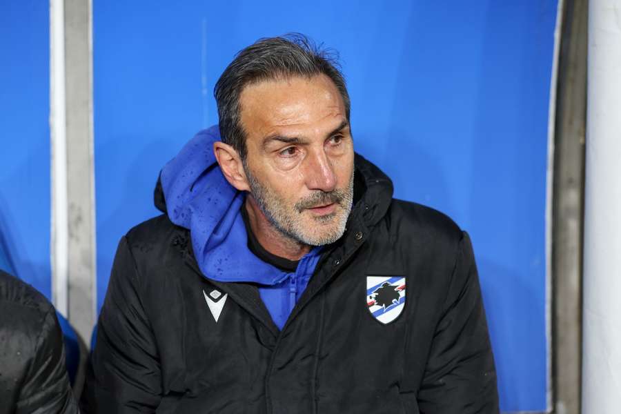 Il tecnico blucerchiato Angelo Gregucci Il tecnico blucerchiato Angelo Gregucci