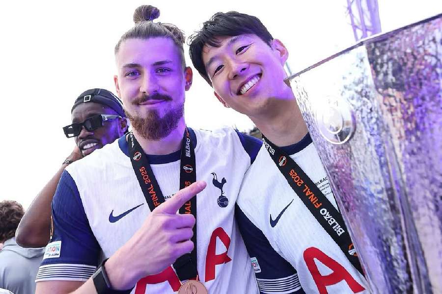 Radu Drăgușin și Son Heung-Min