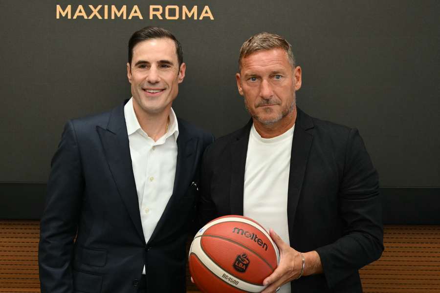 Francesco Totti lors de sa présentation, ce mardi. Francesco Totti lors de sa présentation, ce mardi.