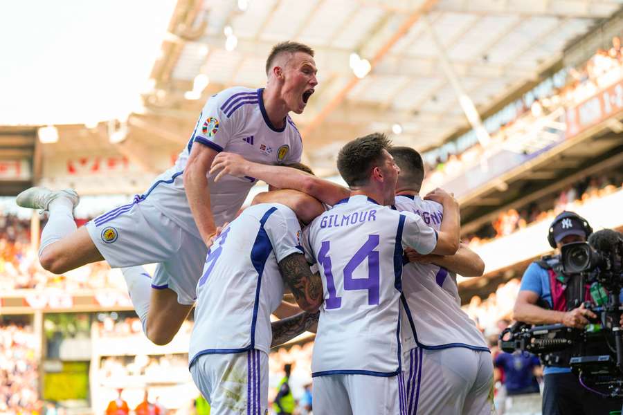 Scotland celebrate dramatic late winner in Oslo