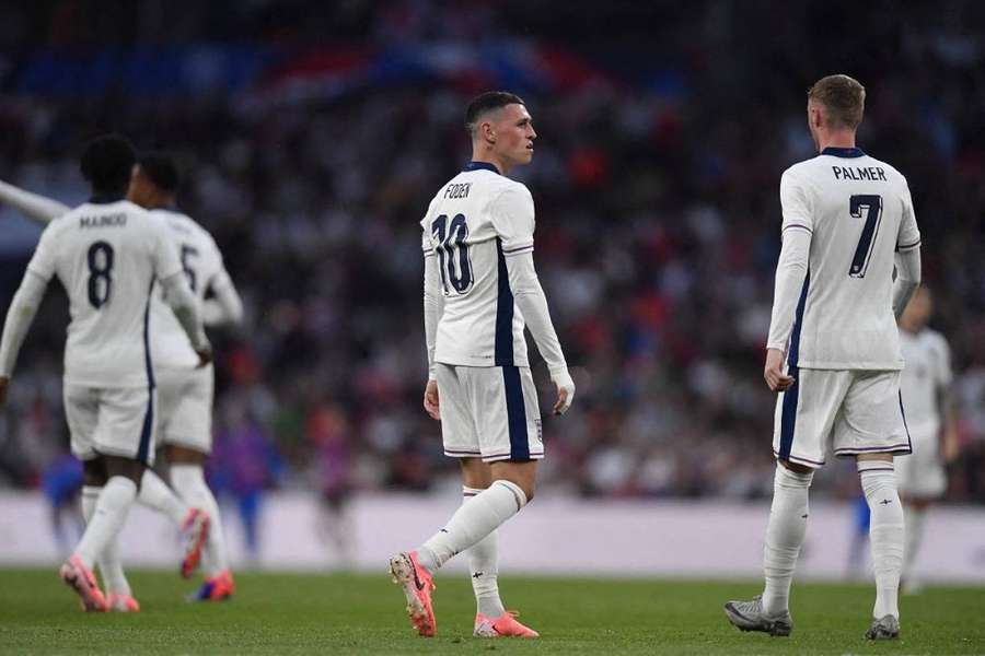 Phil Foden et Cole Palmer face à l'Islande en amical.