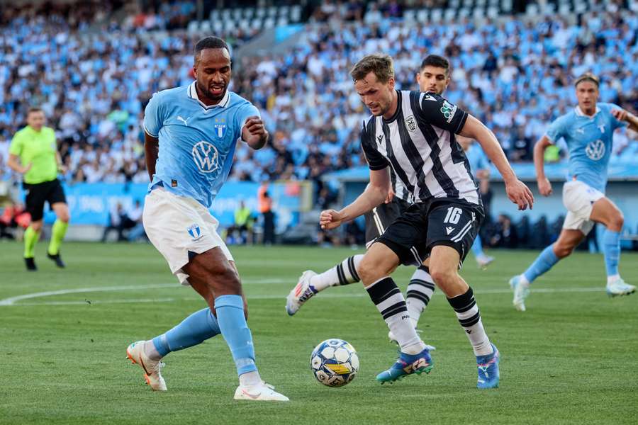 V utkání Malmö s PAOK padly dva góly na každé straně.