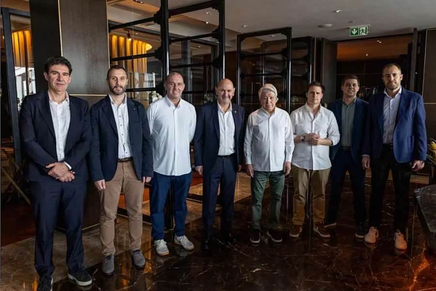 Rafael Louzán se reunió con el Real y el Atleti