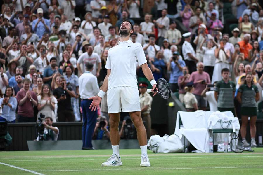 Djokovic celebra eufórico su victoria ante Auger-Aliassime