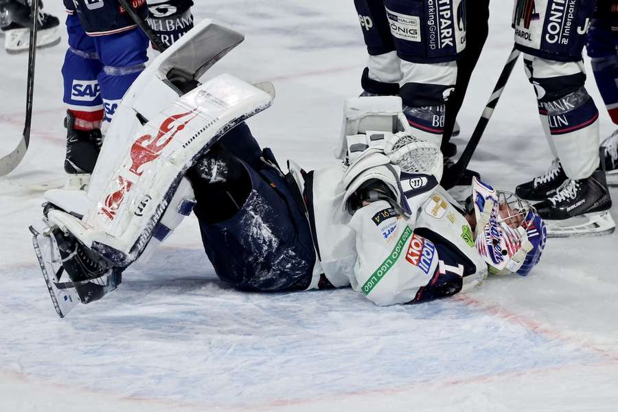 Jonas Stettmer sorgte mit vollem Körpereinsatz für den Titelgewinn der Eisbären Berlin.