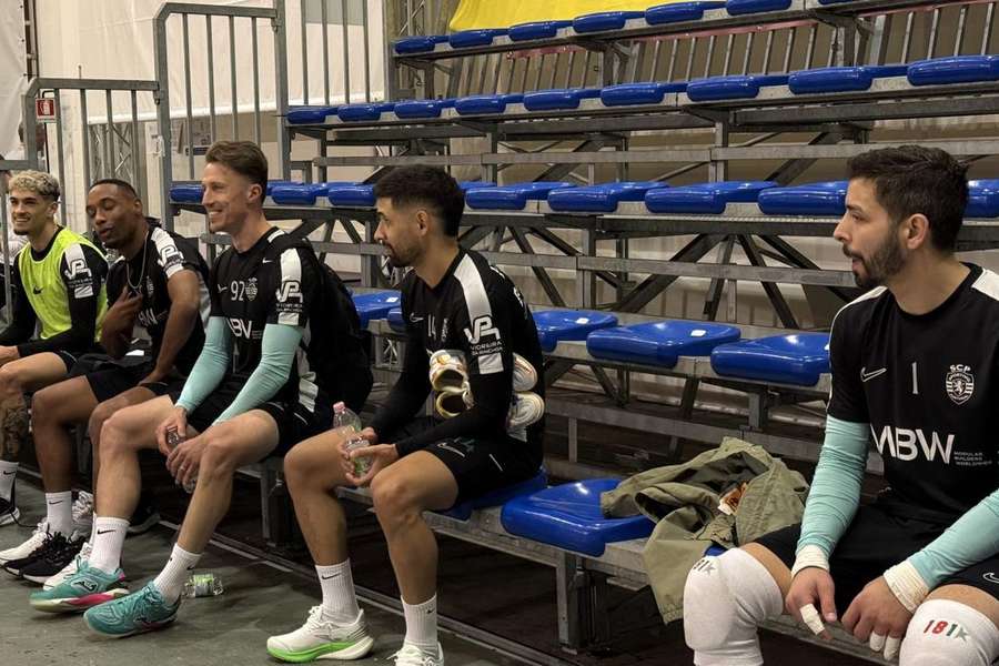 Plantel do Sporting no treino no Pavilhão Palafiera di Pesaro