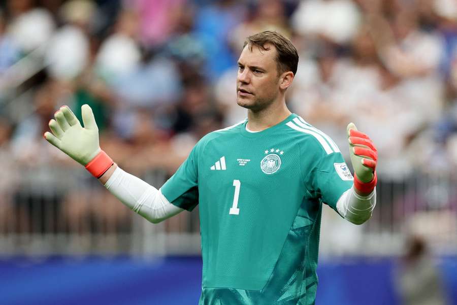 Manuel Neuer wird neuer Rekordtorhüter. Manuel Neuer wird neuer Rekordtorhüter.