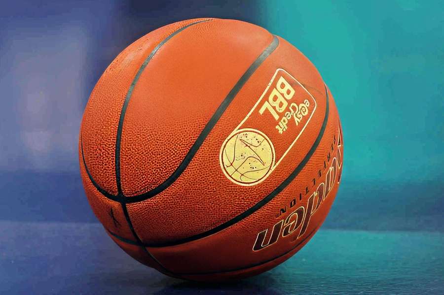 Uwięziony w Indonezji amerykański koszykarz prosi o pomoc