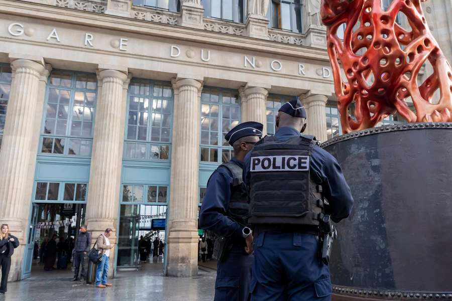 De plannen werden gestolen uit een trein op Gare du Nord De plannen werden gestolen uit een trein op Gare du Nord