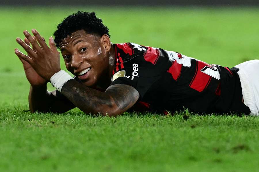 Gonzalo Plata no debió ser expulsado ante Estudiantes en la Libertadores