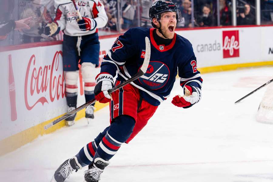 O ďalších rokoch v NHL už má jasno aj Ehlers.