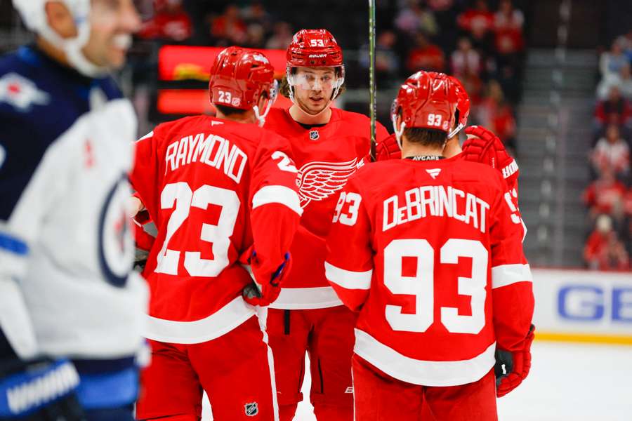 Seider bereitete den ersten Treffer der Red Wings vor