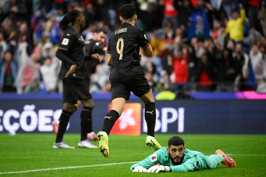 Portugal não deu chances para a frágil Armênia Portugal não deu chances para a frágil Armênia