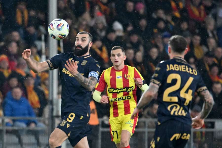 Niedziela z Ekstraklasą: Nieskuteczna Jaga remisuje z Radomiakiem, Lech wygrywa z Koroną Niedziela z Ekstraklasą: Nieskuteczna Jaga remisuje z Radomiakiem, Lech wygrywa z Koroną