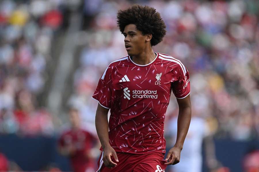 Ifeanyi Ndukwe não pode jogar na Premier League em 2026