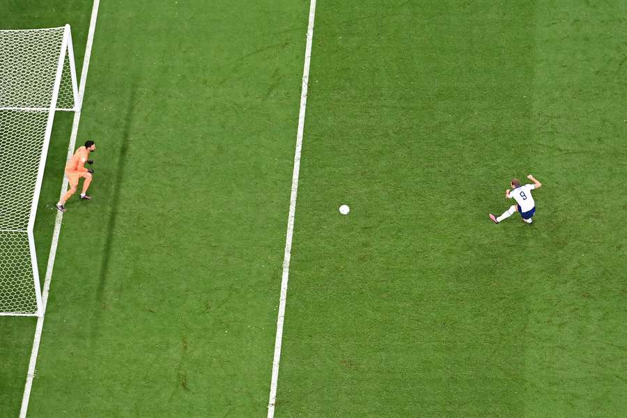 Lloris travou duelo com Kane, companheiro de equipa no Tottenham