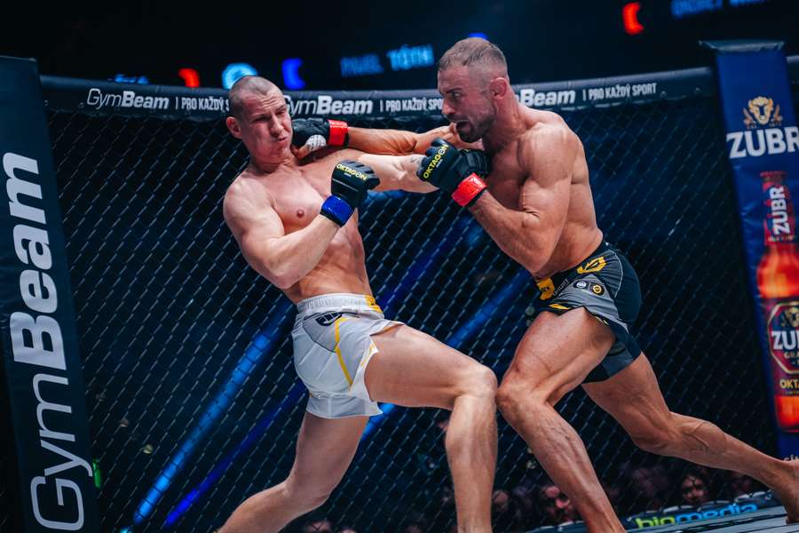 Spicy Pája ochutnal realitu MMA.