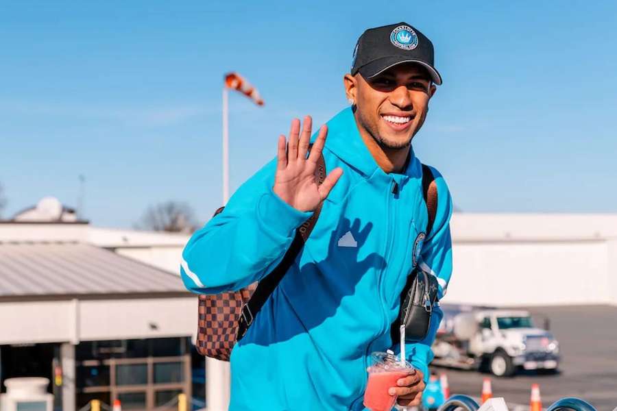 João Pedro com as cores do Charlotte FC