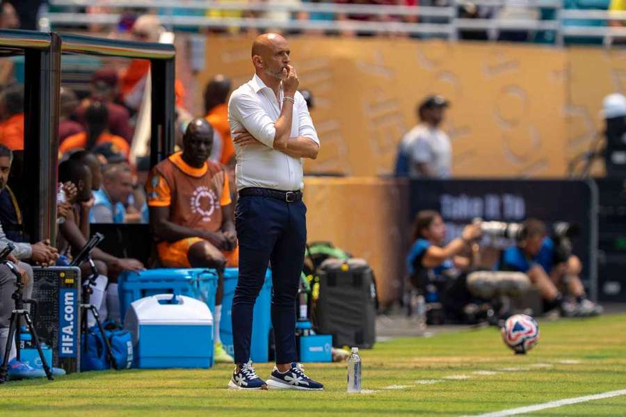 Miguel Cardoso faces a crucial few weeks at Mamelodi Sundowns Miguel Cardoso faces a crucial few weeks at Mamelodi Sundowns