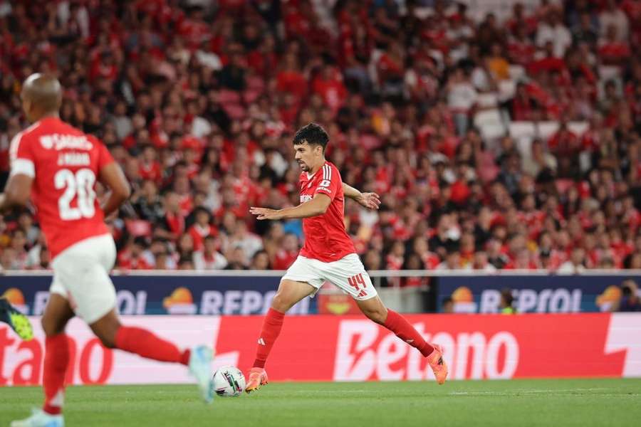 Tomás Araújo ao serviço do Benfica