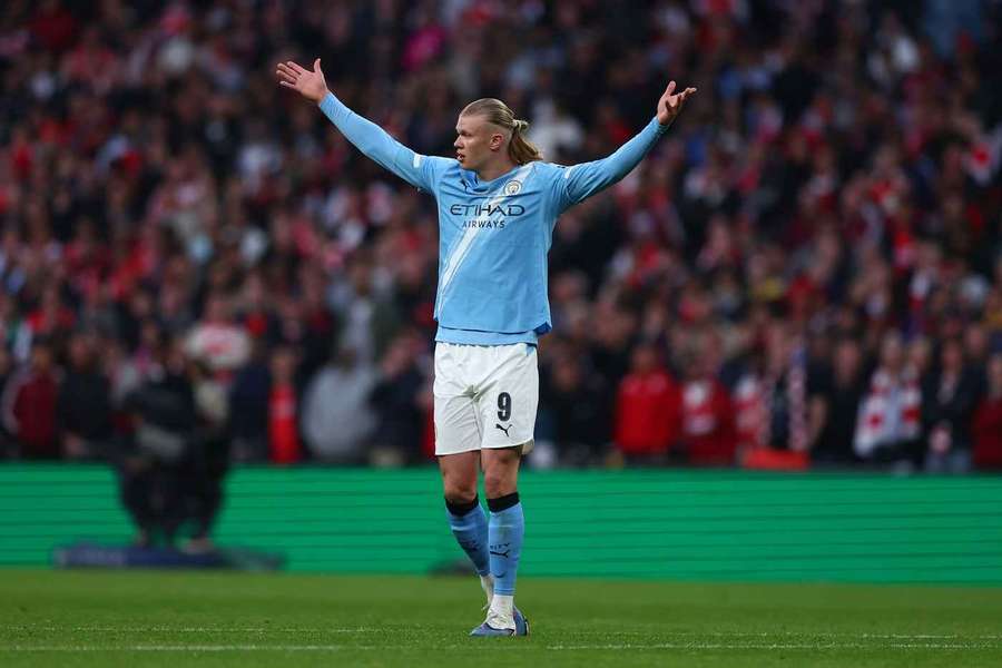 Haaland kupił najcenniejszą książkę w Norwegii i podarował bibliotece w rodzinnym miasteczku