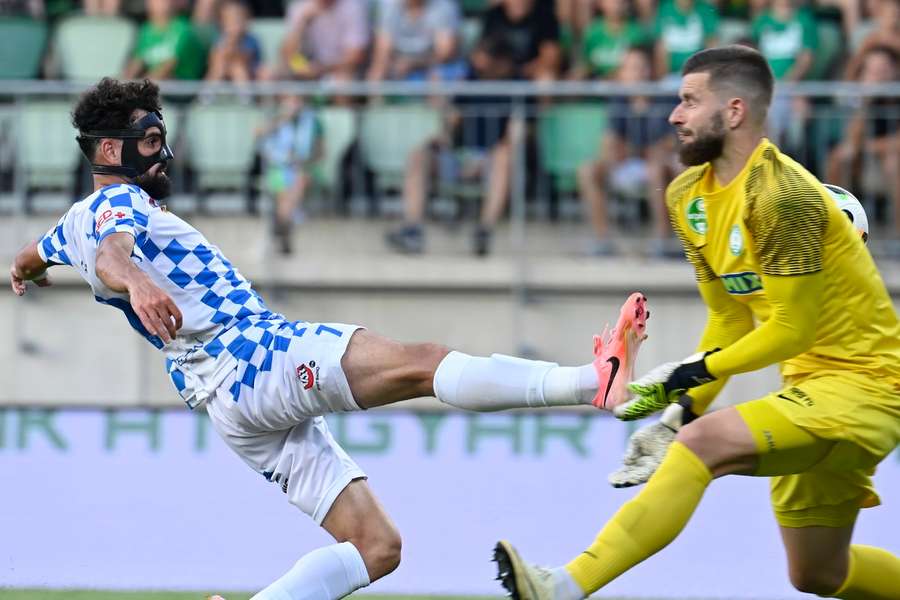 Marius Lupu, autorul unui hattrick pentru Corvnul:  "Aici ne este locul, pentru noi nu e o supriză victoria cu Paks"