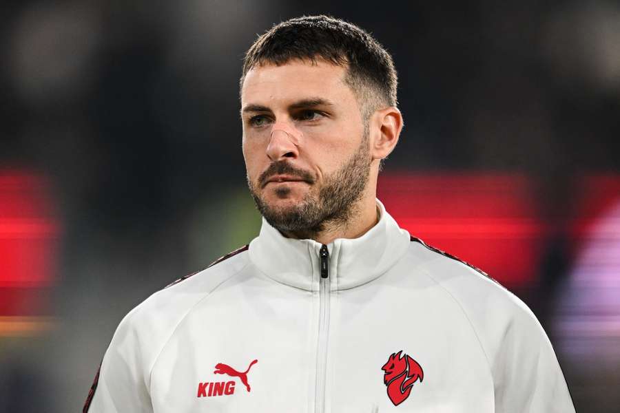 AC Milan Ready To Give Up On Striker Santiago Gimenez Amid West Ham Swap Links AC Milan Ready To Give Up On Striker Santiago Gimenez Amid West Ham Swap Links