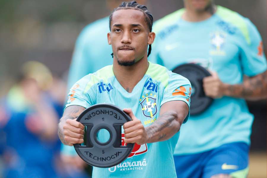 João Pedro virou titular da Seleção