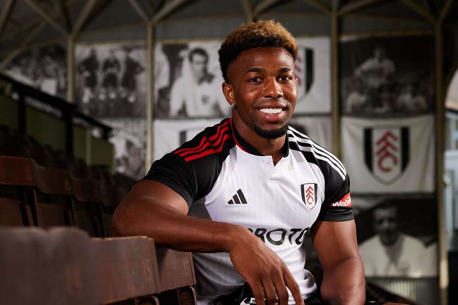 Adama Traoré assinou até 2025