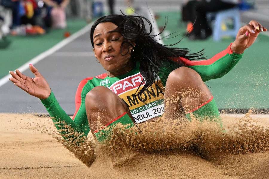 Europeus de Atletismo: Patrícia Mamona de bronze no triplo salto